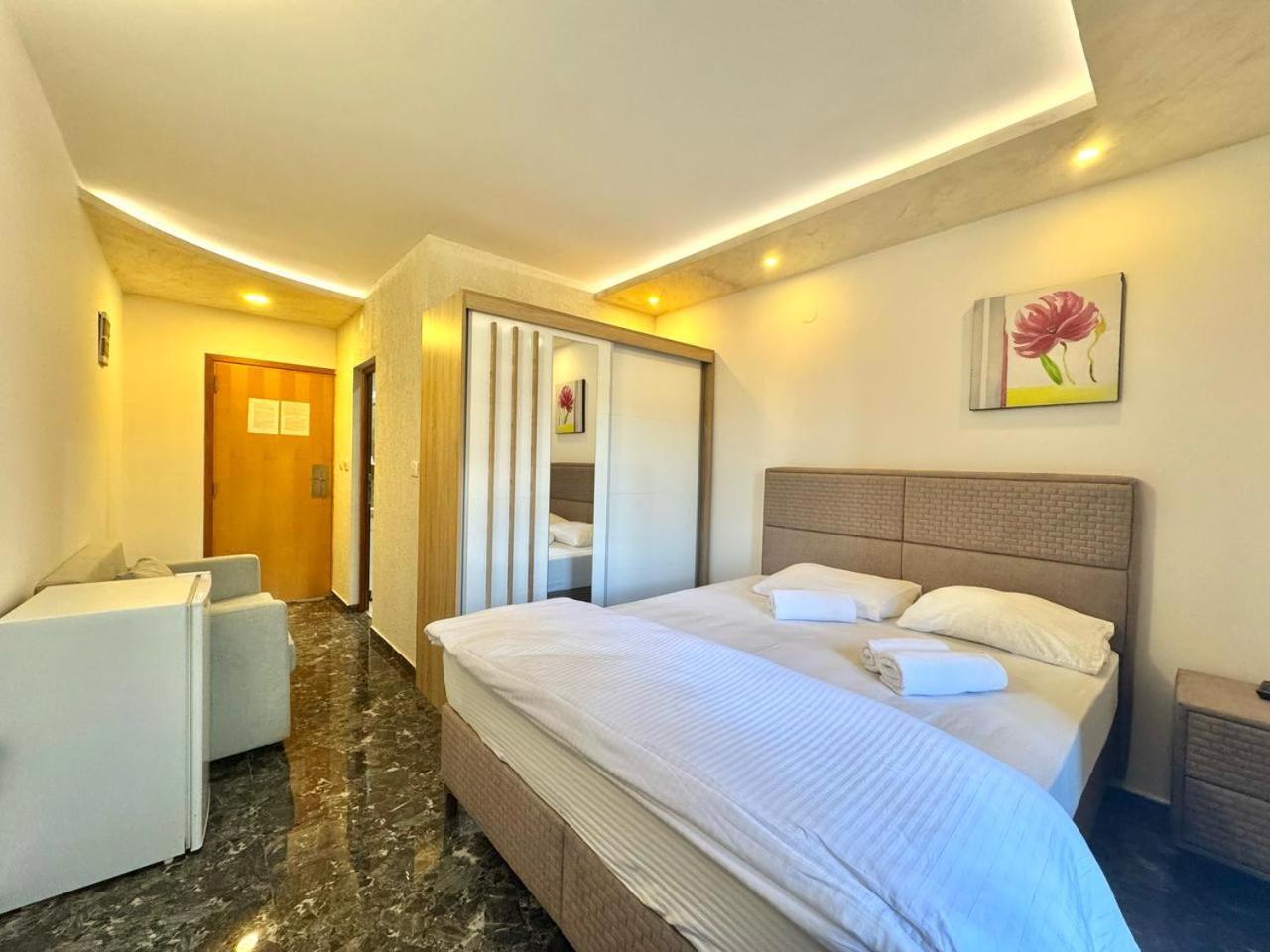 Beachfront Hotel Palma - Jaz Будва Екстериор снимка